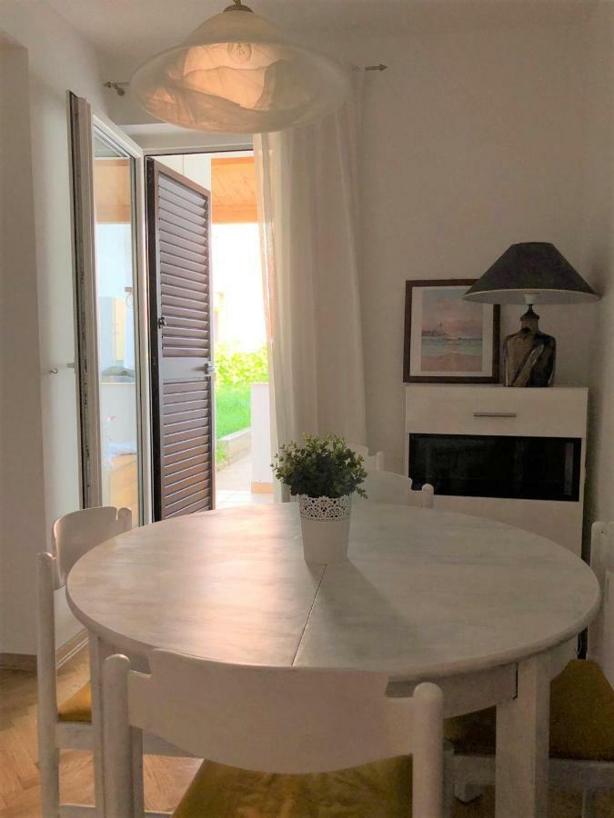 Apartament Apartman Gloria Mali Lošinj Zewnętrze zdjęcie